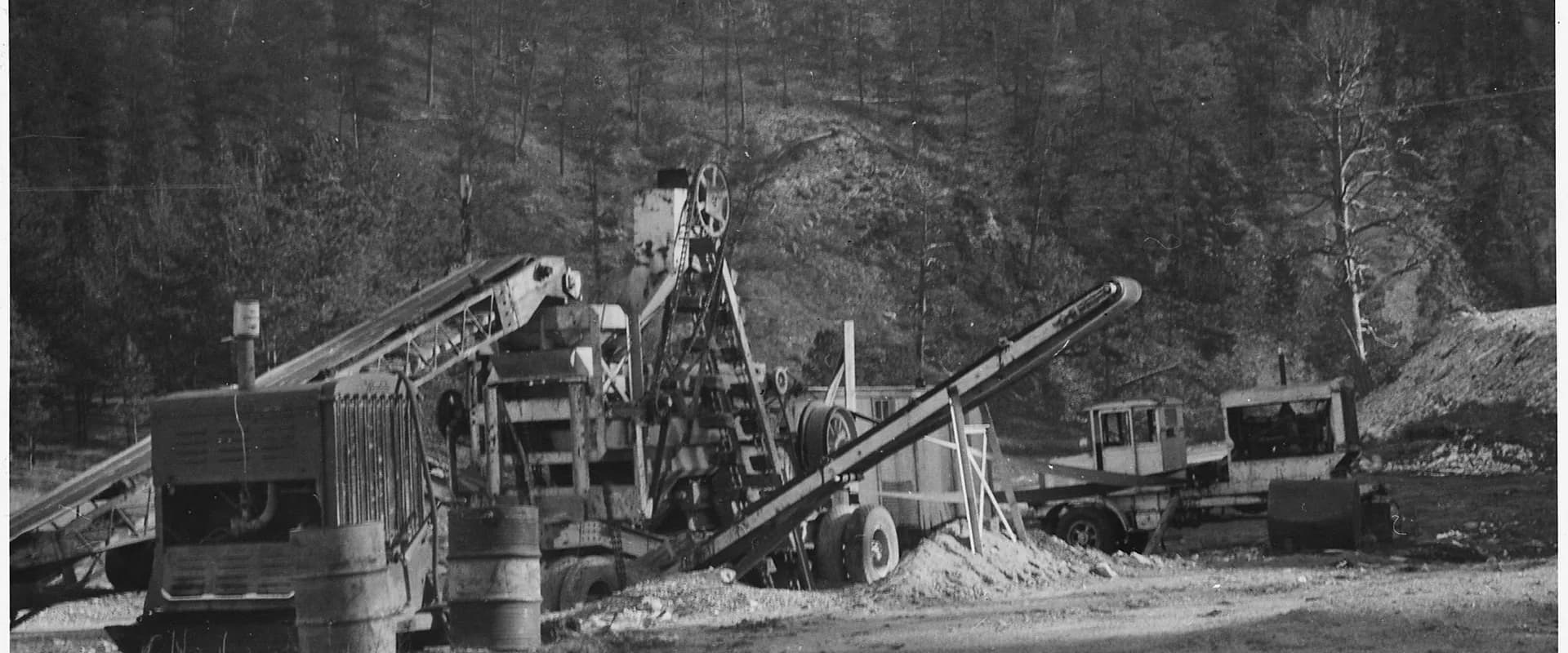 Used aggregate equipment buyer — MachineryBarn pays cash for crushers