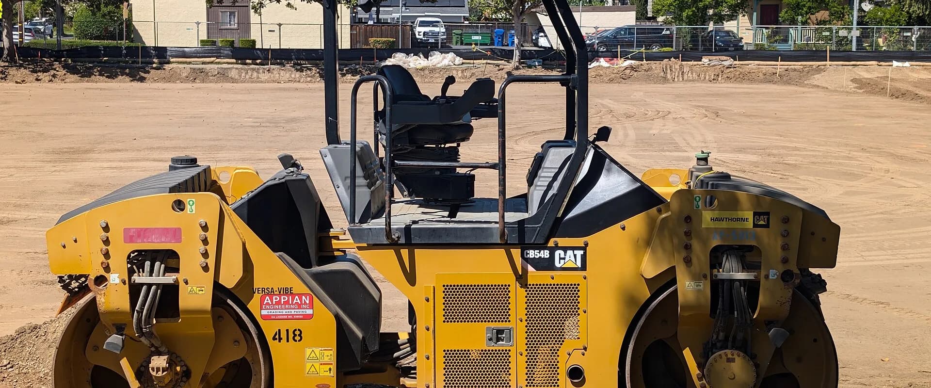 Used compactor buyer — MachineryBarn pays cash for rollers and compactors