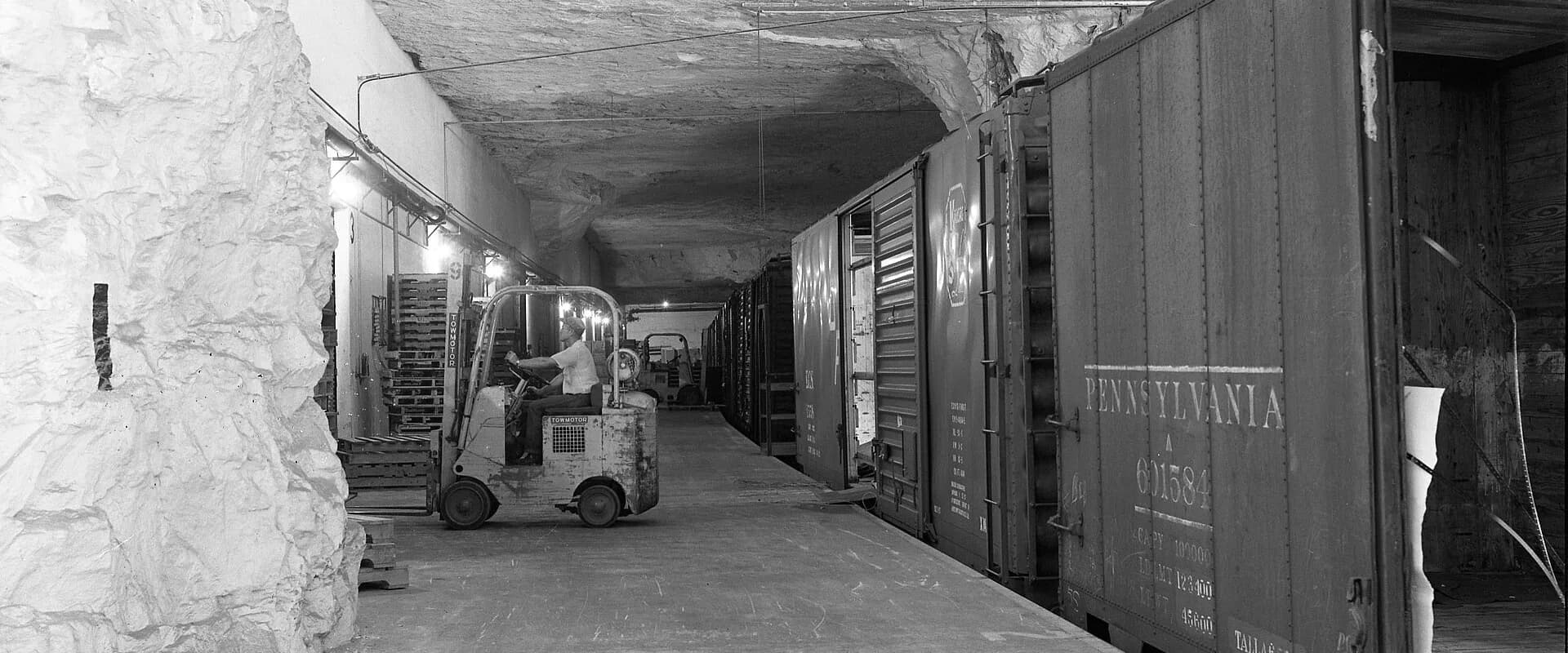 Sell your used forklift — MachineryBarn buys forklifts for top dollar cash